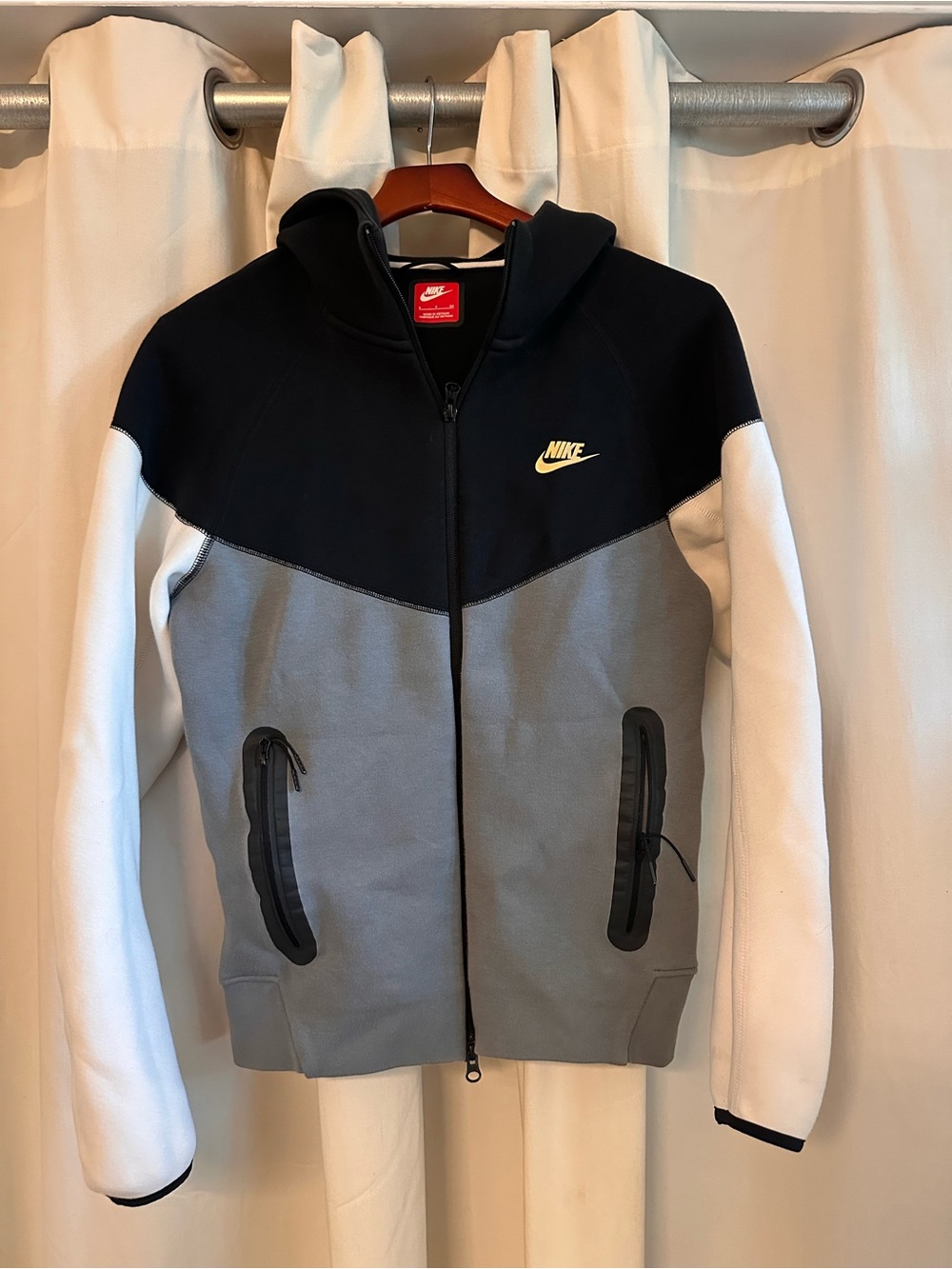 Men’s Nike tech hoody